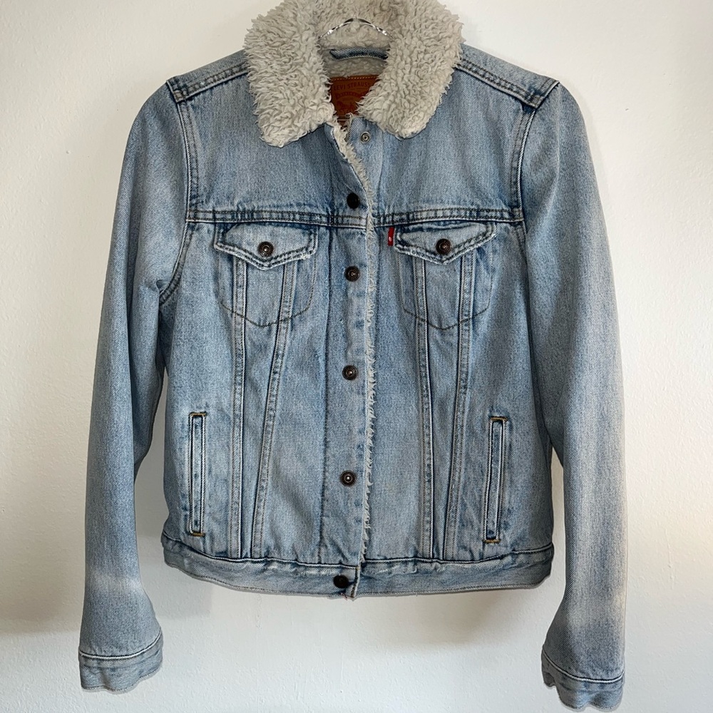 Levi's Blue Denim Trucker Jacket with White Sherpa Lining